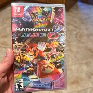 Nintendo Mario Kart 8 Deluxe - Red and Blue